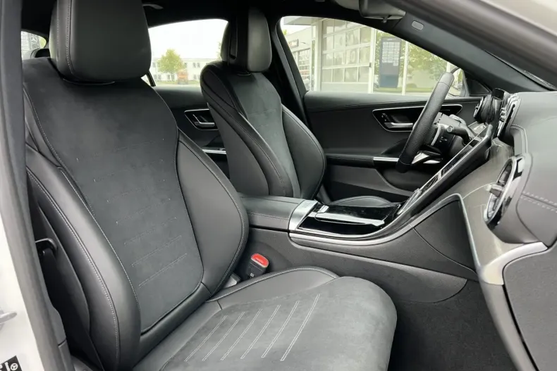 Mercedes-Benz C 400 din 2023 cu 12.690 km - oferta MER129172 - foto 19