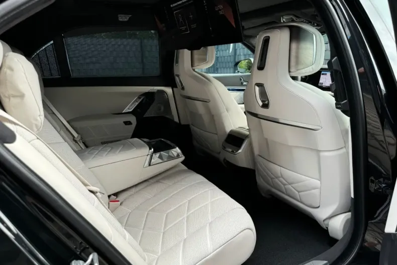 BMW M760 din 2024 cu 5.000 km - oferta BMW129173 - foto 14