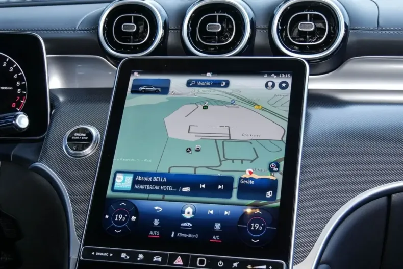 Mercedes-Benz GLC 300 din 2024 cu 24.990 km - oferta MER129189 - foto 7