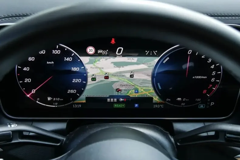 Mercedes-Benz GLC 300 din 2024 cu 24.990 km - oferta MER129189 - foto 10