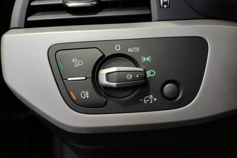 Audi A4 din 2022 cu 39.734 km - oferta AUD129196 - foto 7