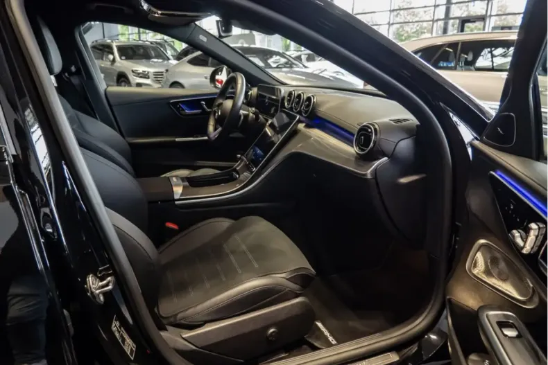 Mercedes-Benz C 400 din 2023 cu 42.572 km - oferta MER129199 - foto 2