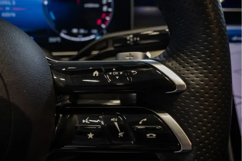 Mercedes-Benz C 400 din 2023 cu 42.572 km - oferta MER129199 - foto 11