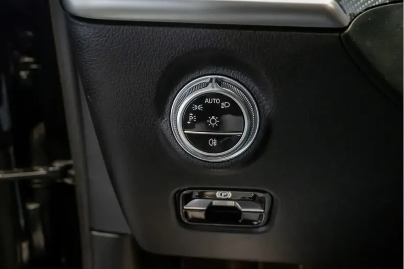 Mercedes-Benz C 400 din 2023 cu 42.572 km - oferta MER129199 - foto 15