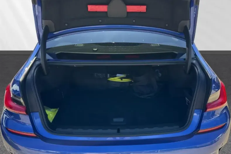 BMW 330 din 2020 cu 69.497 km - oferta BMW129209 - foto 3