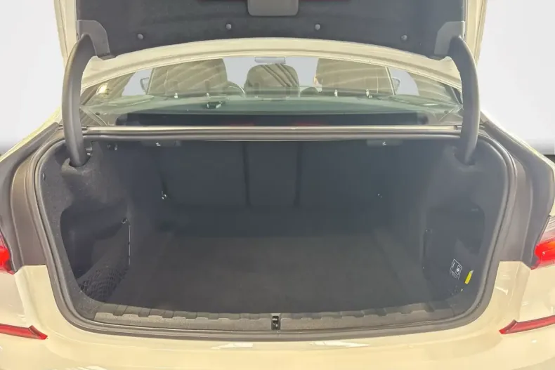 BMW 320 din 2020 cu 69.156 km - oferta BMW129221 - foto 4