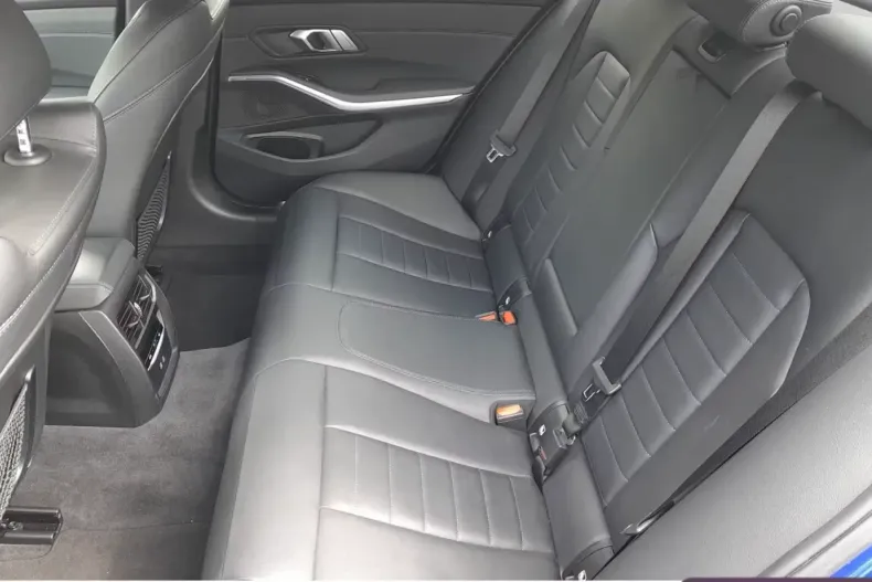 BMW 320 din 2020 cu 75.500 km - oferta BMW129223 - foto 3