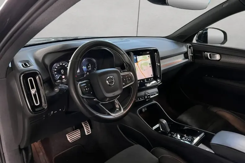 Volvo XC40 din 2020 cu 79.797 km - oferta VOL129225 - foto 10