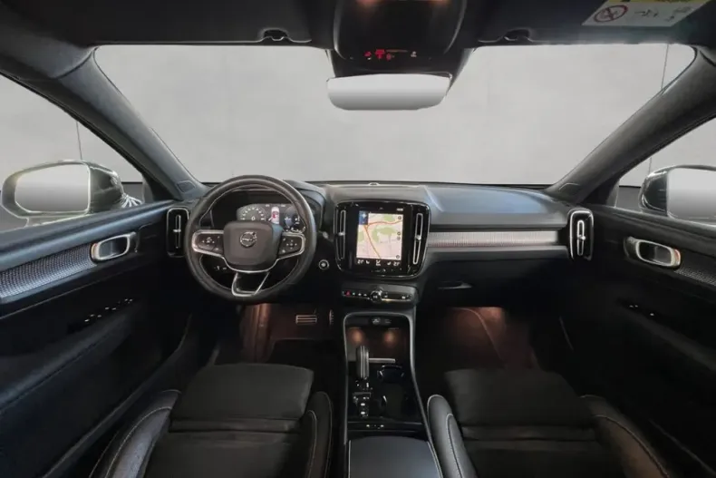 Volvo XC40 din 2020 cu 79.797 km - oferta VOL129225 - foto 13