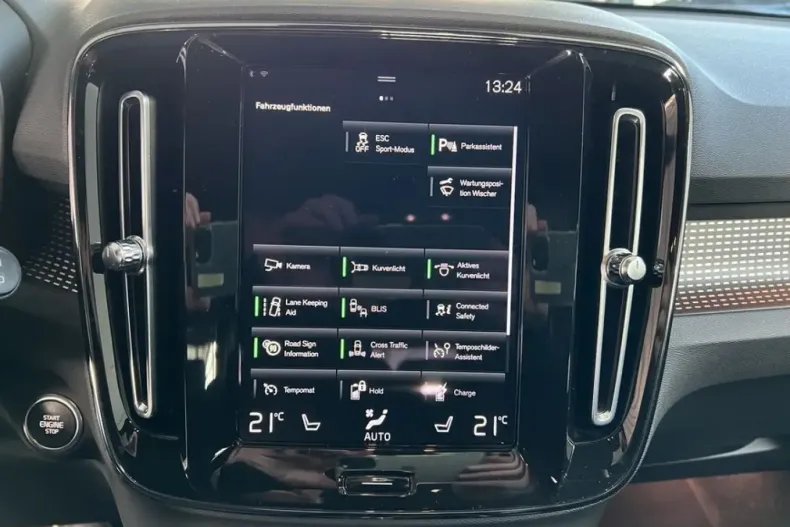 Volvo XC40 din 2020 cu 79.797 km - oferta VOL129225 - foto 24