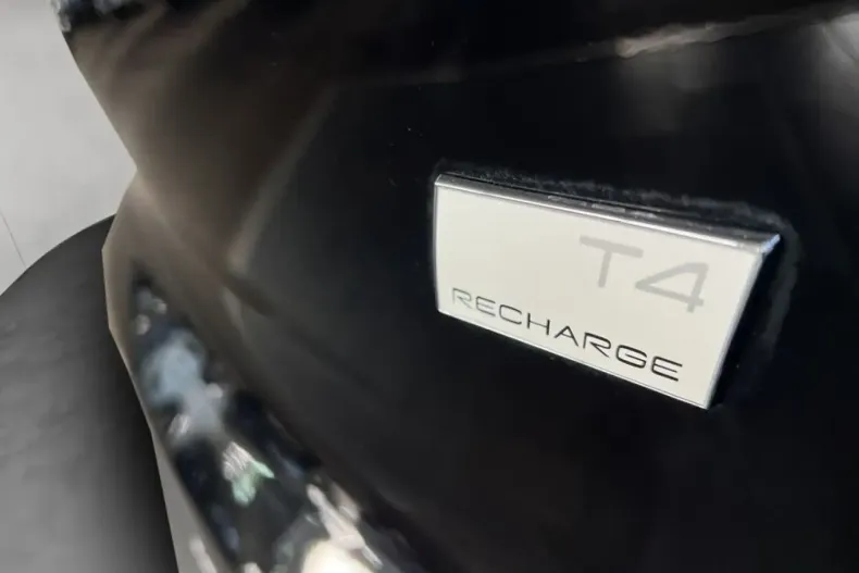 Volvo XC40 din 2020 cu 79.797 km - oferta VOL129225 - foto 30