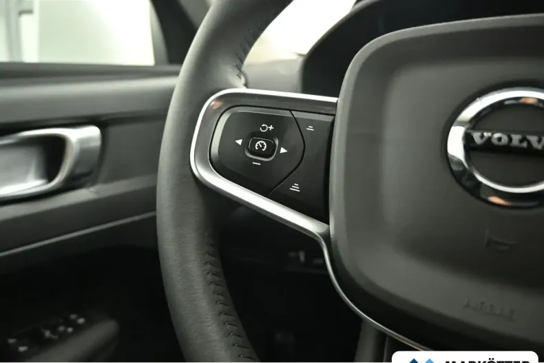 Volvo XC40 din 2020 cu 78.284 km - oferta VOL129244 - foto 24