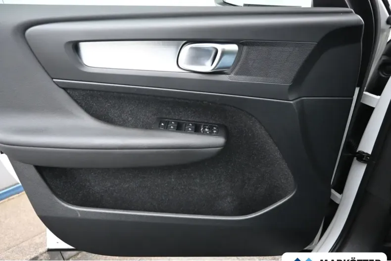 Volvo XC40 din 2020 cu 78.284 km - oferta VOL129244 - foto 26