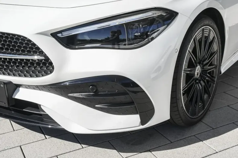 Mercedes-Benz CLE 200 din 2024 cu 11.881 km - oferta MER129275 - foto 3