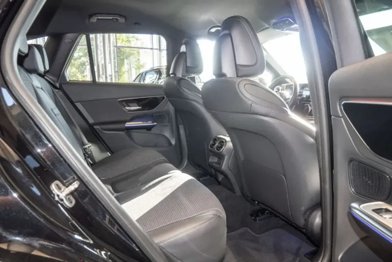 Mercedes-Benz GLC 220 din 2024 cu 19.798 km - oferta MER129285 - foto 4