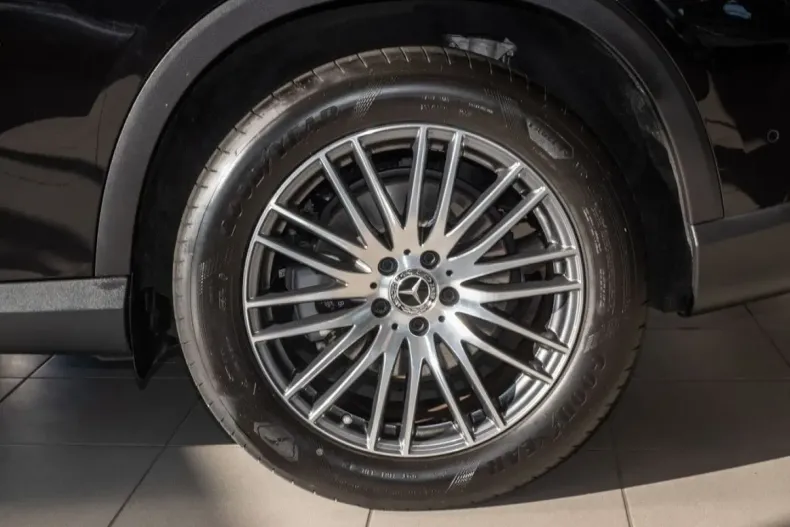 Mercedes-Benz GLC 220 din 2024 cu 19.798 km - oferta MER129285 - foto 5