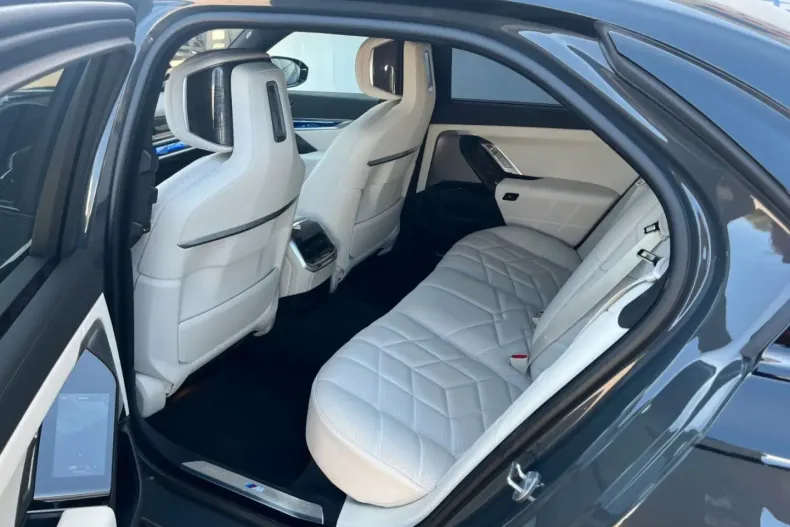 BMW M760 din 2024 cu 30.000 km - oferta BMW129302 - foto 8