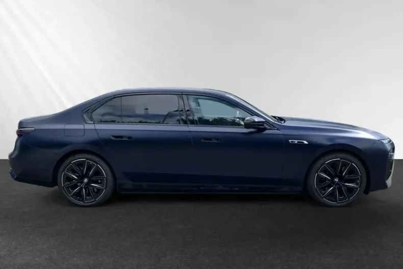 BMW M760 din 2023 cu 14.143 km - oferta BMW129303 - foto 3