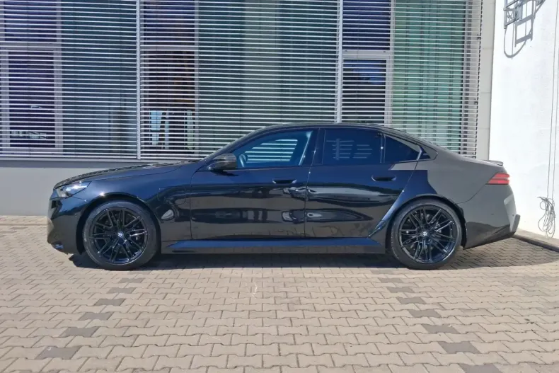 BMW M5 din 2024 cu 18.900 km - oferta BMW129305 - foto 1