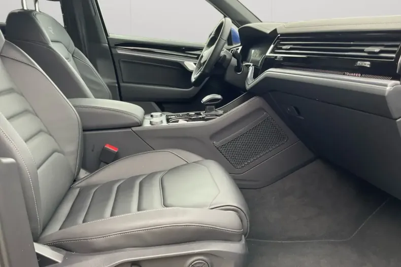 Volkswagen Touareg din 2024 cu 21.447 km - oferta VOL129315 - foto 13