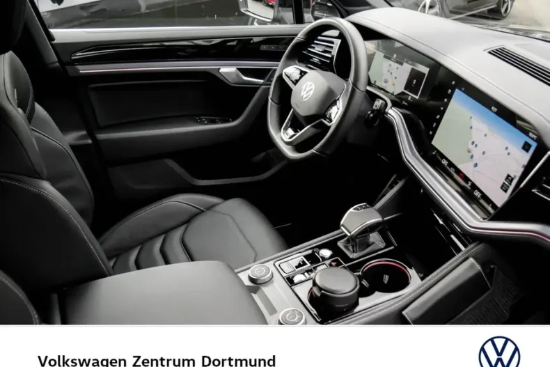 Volkswagen Touareg din 2024 cu 25.582 km - oferta VOL129320 - foto 4