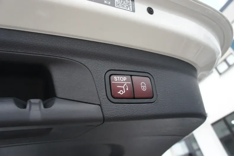 Mercedes-Benz GLE 300 din 2023 cu 88.350 km - oferta MER129328 - foto 7