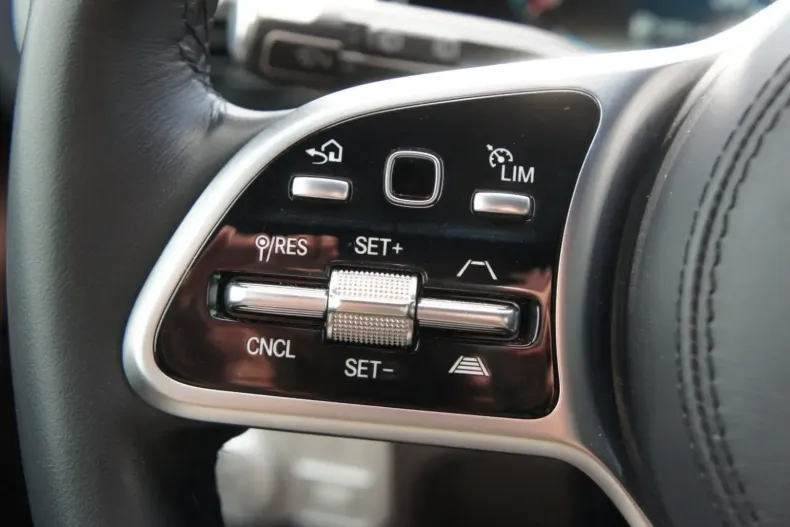 Mercedes-Benz GLE 300 din 2023 cu 88.350 km - oferta MER129328 - foto 31