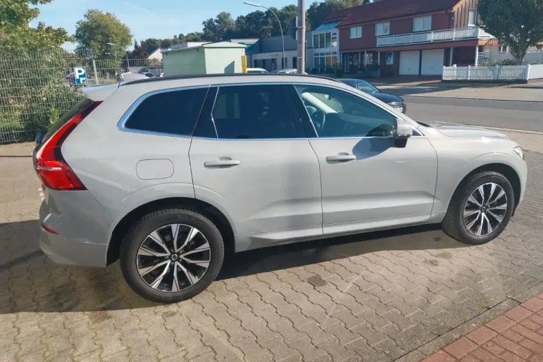 Volvo XC60 din 2024 cu 13.400 km - oferta VOL129342 - foto 8