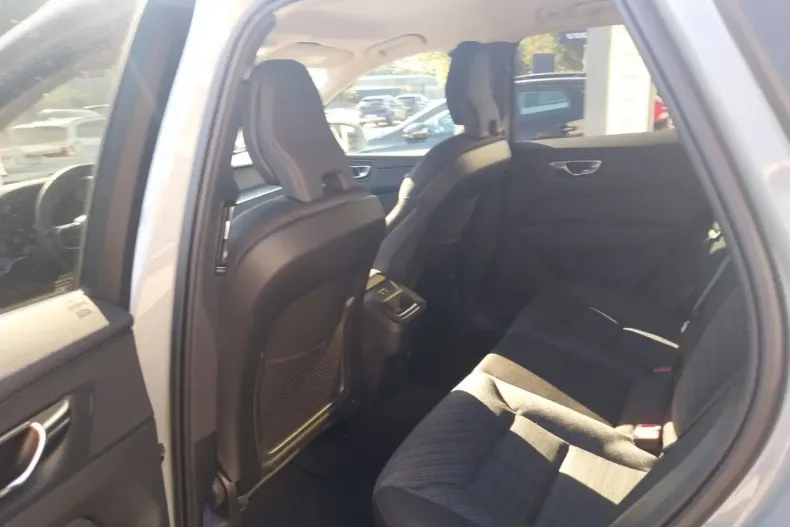 Volvo XC60 din 2024 cu 13.400 km - oferta VOL129342 - foto 10