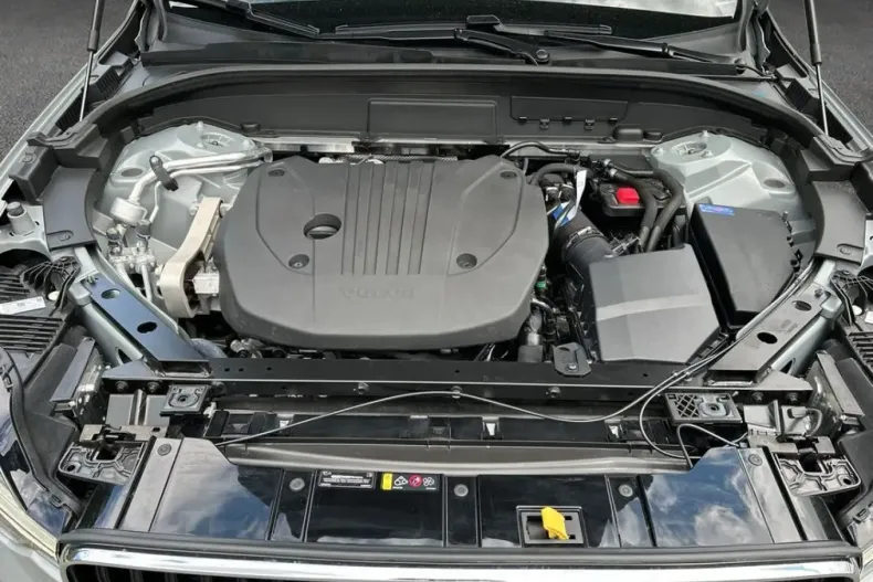 Volvo XC60 din 2024 cu 15.212 km - oferta VOL129343 - foto 8