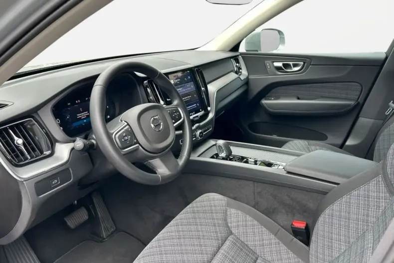 Volvo XC60 din 2024 cu 15.212 km - oferta VOL129343 - foto 10