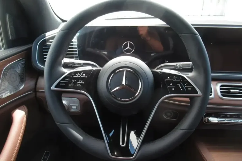 Mercedes-Benz GLE 350 din 2025 cu 24.100 km - oferta MER129363 - foto 8