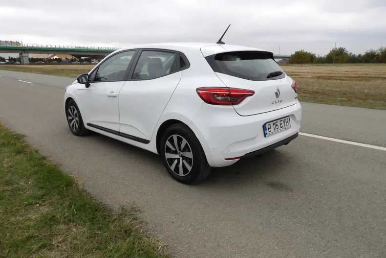 Renault Clio din 2022 cu 100.800 km - oferta REN129376 - foto 4