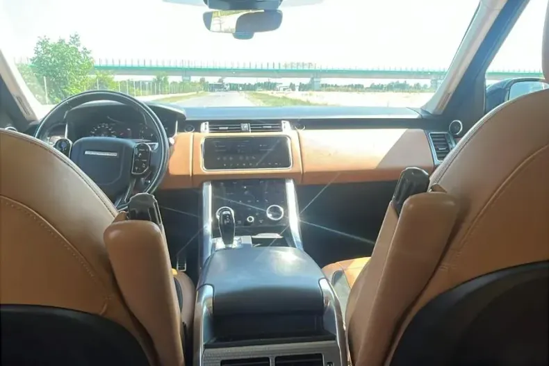 Land Rover Range Rover Sport din 2021 cu 82.000 km - oferta LAN129379 - foto 11