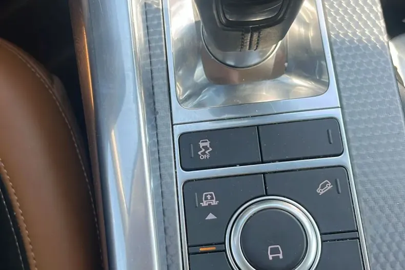 Land Rover Range Rover Sport din 2021 cu 82.000 km - oferta LAN129379 - foto 22