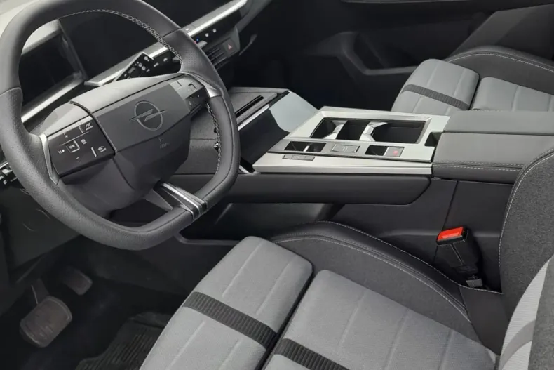 Opel Grandland din 2024 cu 9.900 km - oferta OPE129389 - foto 6