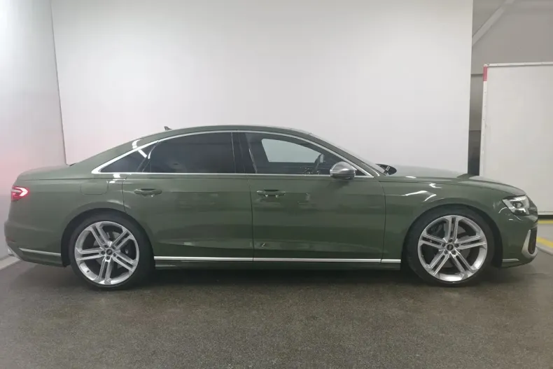 Audi S8 din 2022 cu 14.900 km - oferta AUD129467 - foto 4