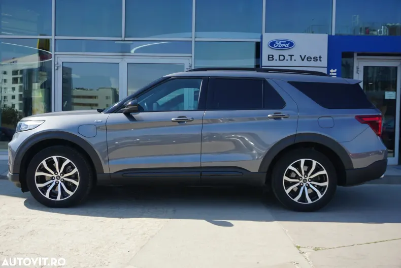 Ford Explorer din 2022 cu 43.826 km - oferta FOR129480 - foto 4