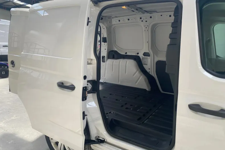 Volkswagen Caddy din 2024 cu 49.900 km - oferta VOL129489 - foto 3