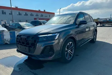 Audi Q7 din 2024 - oferta AUD129490
