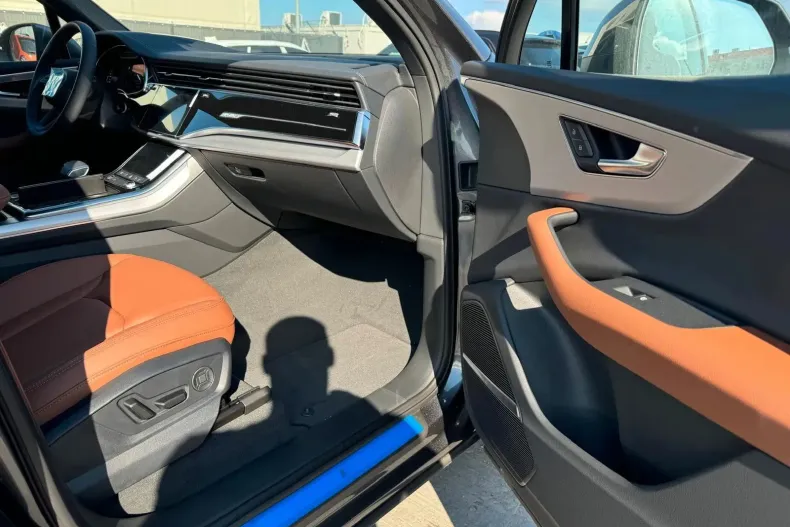 Audi Q7 din 2024 cu 10 km - oferta AUD129490 - foto 9