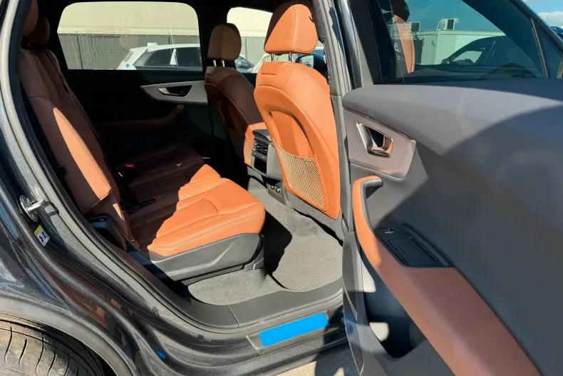 Audi Q7 din 2024 cu 10 km - oferta AUD129490 - foto 10