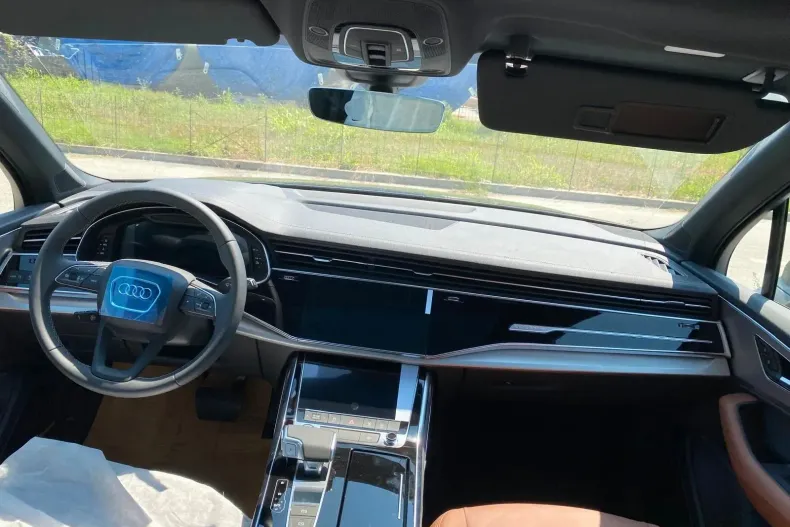 Audi Q7 din 2024 cu 10 km - oferta AUD129495 - foto 6