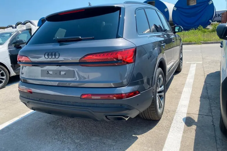 Audi Q7 din 2024 cu 10 km - oferta AUD129496 - foto 2