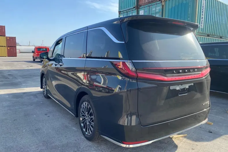 Lexus LM din 2024 cu 10 km - oferta LEX129497 - foto 4