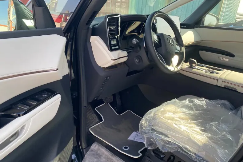 Lexus LM din 2024 cu 10 km - oferta LEX129497 - foto 7