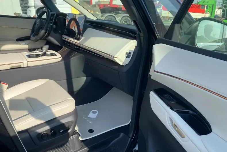 Lexus LM din 2024 cu 10 km - oferta LEX129497 - foto 9