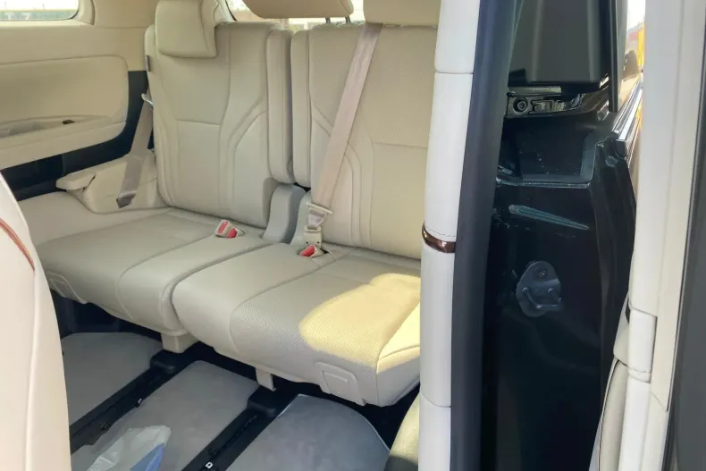 Lexus LM din 2024 cu 10 km - oferta LEX129497 - foto 12