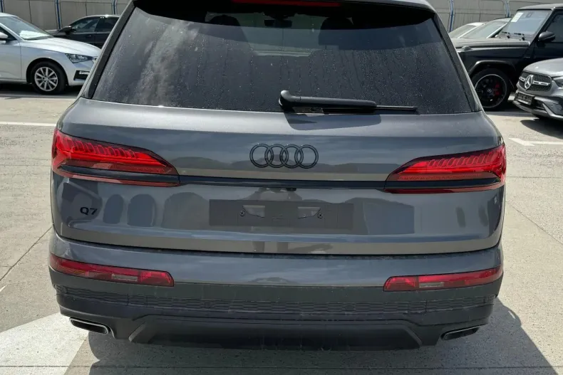 Audi Q7 din 2024 cu 10 km - oferta AUD129498 - foto 4