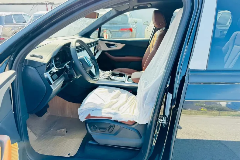 Audi Q7 din 2024 cu 10 km - oferta AUD129499 - foto 10